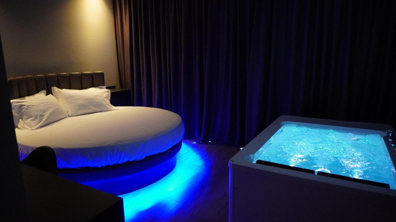 Hotel Leoni & Private 3*